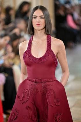 PFW Tony Ward Runway A model walks the runway at the Tony Ward show as part of Haute Couture Fashion Week in Paris, France on July, 7, 2025. Photo by Julien Reynaud APS-Medias ABACAPRESS.COM Paris France  Copyright: xReynaudxJulien APS-Medias ABACAx