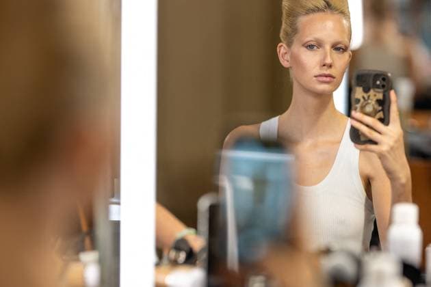 PFW - Georges Hobeika Backstage Models seen backstage prior to the Georges Hobeika Haute Couture Autumn Winter 2025-2026 show, as part of Paris Fashion Week in Paris, France on July 7, 2025. Photo by Ammar Abd Rabbo ABACAPRESS.COM Paris France  Copyright: xAbdxRabboxAmmar ABACAx