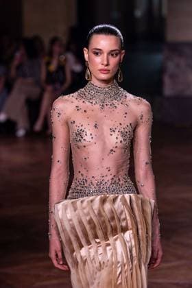 PFW - Georges Hobeika Runway A model walks the runway at the Georges Hobeika Haute Couture Fall Winter 2025-2026 show, as part of Paris Fashion Week in Paris, France on July 7, 2025. Photo by Ammar Abd Rabbo ABACAPRESS.COM Paris France  Copyright: xAbdxRabboxAmmar ABACAx