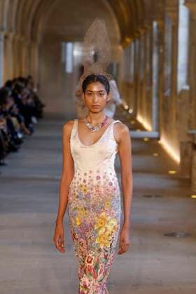 Rahul Mishra Fashion Show Haute Couture Fall Winter 2025 2026 Collection during Paris Fashion Week June 7th, 2025 Rahul Mishra Fashion Show Haute Couture Fall Winter 2025 2026 Collection , during Paris Fashion Week June 7th, 2025 Paris France  Copyright: xAgencex xBestimagexAgencex xBestimagex