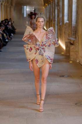 Rahul Mishra Fashion Show Haute Couture Fall Winter 2025 2026 Collection during Paris Fashion Week June 7th, 2025 Rahul Mishra Fashion Show Haute Couture Fall Winter 2025 2026 Collection , during Paris Fashion Week June 7th, 2025 Paris France  Copyright: xAgencex xBestimagexAgencex xBestimagex