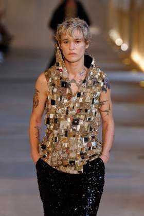 Rahul Mishra Fashion Show Haute Couture Fall Winter 2025 2026 Collection during Paris Fashion Week June 7th, 2025 Rahul Mishra Fashion Show Haute Couture Fall Winter 2025 2026 Collection , during Paris Fashion Week June 7th, 2025 Paris France  Copyright: xAgencex xBestimagexAgencex xBestimagex
