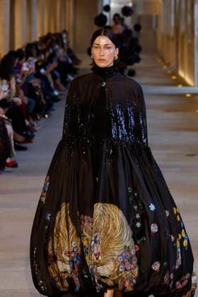 Rahul Mishra Fashion Show Haute Couture Fall Winter 2025 2026 Collection during Paris Fashion Week June 7th, 2025 Rahul Mishra Fashion Show Haute Couture Fall Winter 2025 2026 Collection , during Paris Fashion Week June 7th, 2025 Paris France  Copyright: xAgencex xBestimagexAgencex xBestimagex