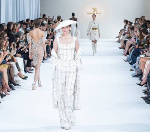PARIS FASHION WEEK TAMARA RALPH FALL WINTER 26 sylvie lefort photography MAXPPP 07 07 2025 @sylvie Lefort Photography MAXPPP 07 07 25 Models present creations from the FALL WINTER 2025 2026 Haute Couture collection by TAMARA RALPH during the Paris Fashion Week, in Paris, France March 11th 2025 The presentation of the Womens collections from 7th July 2025 to 10th July 25  Copyright: xMAXPPPxsylviexlefortxphotographyx LFR202507085412 LFR202507085412