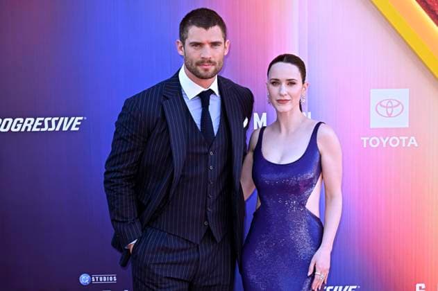 David Corenswet and Rachel Brosnahan at the world premiere of the movie Superman at the TCL Chinese Theatre Los Angeles, 07 07 2025 Foto:xD.xStarbuckx xFuturexImagex superman_la_5954