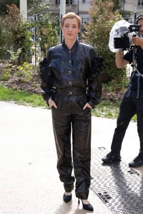 PFW Chanel Outside Arrivals NB Leonie Benesch arriving at the Chanel show as part of Haute Couture Fashion Week on July 08, 2025 in Paris, France. Photo by Nasser Berzane ABACAPRESS.COM Paris France  Copyright: xBerzanexNasser ABACAx