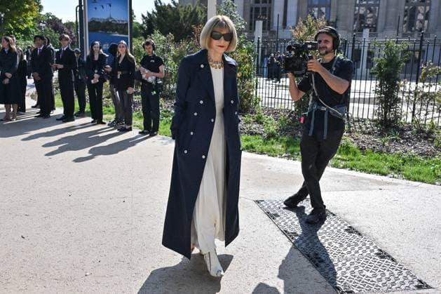 PFW Chanel Outside Arrivals Anna Wintour arriving at the Chanel show as part of Haute Couture Fashion Week in Paris, France on July, 8, 2025. Photo by Julien Reynaud APS-Medias ABACAPRESS.COM Paris France  Copyright: xReynaudxJulien APS-Medias ABACAx