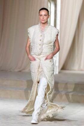 Chanel Haute Couture Collection Fall Winter 2025 2026 show as part of Paris Fashion Week PFW , au Grand Palais, à Paris, FRance, le 8 juillet 2025 Olivier Borde Bestimage Runway during the Chanel Haute Couture Fall Winter 2025 2026 show as part of Paris Fashion Week on July 08, 2025 in Paris, France Paris France  Copyright: xOLIVIERxBORDEx xBESTIMAGExOLIVIERxBORDEx xBESTIMAGEx