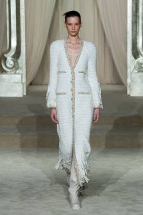 PFW Chanel Runway AM A model walks the runway during the Chanel Haute Couture Fall Winter 2025 2026 show as part of Paris Fashion Week in Paris, France on July 08, 2025. Photo by Aurore Marechal ABACAPRESS.COM Paris France  Copyright: xMarechalxAurore ABACAx