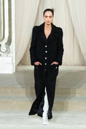 PFW Chanel Runway AM A model walks the runway during the Chanel Haute Couture Fall Winter 2025 2026 show as part of Paris Fashion Week in Paris, France on July 08, 2025. Photo by Aurore Marechal ABACAPRESS.COM Paris France  Copyright: xMarechalxAurore ABACAx