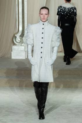 PFW Chanel Runway AM A model walks the runway during the Chanel Haute Couture Fall Winter 2025 2026 show as part of Paris Fashion Week in Paris, France on July 08, 2025. Photo by Aurore Marechal ABACAPRESS.COM Paris France  Copyright: xMarechalxAurore ABACAx