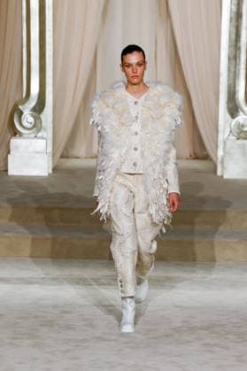 Chanel Haute Couture Collection Fall Winter 2025 2026 show as part of Paris Fashion Week PFW , au Grand Palais, à Paris, FRance, le 8 juillet 2025 Bestimage Runway during the Chanel Haute Couture Fall Winter 2025 2026 show as part of Paris Fashion Week on July 08, 2025 in Paris, France Paris France  Copyright: xAgencex xBestimagexAgencex xBestimagex