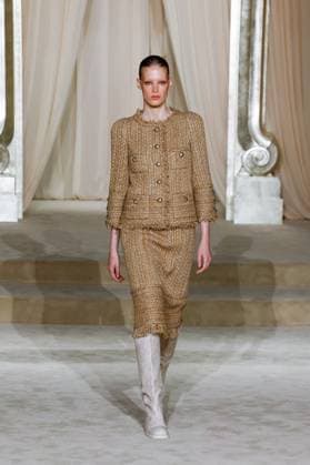 Chanel Haute Couture Collection Fall Winter 2025 2026 show as part of Paris Fashion Week PFW , au Grand Palais, à Paris, FRance, le 8 juillet 2025 Bestimage Runway during the Chanel Haute Couture Fall Winter 2025 2026 show as part of Paris Fashion Week on July 08, 2025 in Paris, France Paris France  Copyright: xAgencex xBestimagexAgencex xBestimagex