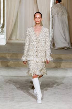 Chanel Haute Couture Collection Fall Winter 2025 2026 show as part of Paris Fashion Week PFW , au Grand Palais, à Paris, FRance, le 8 juillet 2025 Bestimage Runway during the Chanel Haute Couture Fall Winter 2025 2026 show as part of Paris Fashion Week on July 08, 2025 in Paris, France Paris France  Copyright: xAgencex xBestimagexAgencex xBestimagex