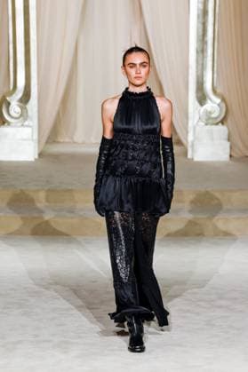 Chanel Haute Couture Collection Fall Winter 2025 2026 show as part of Paris Fashion Week PFW , au Grand Palais, à Paris, FRance, le 8 juillet 2025 Bestimage Runway during the Chanel Haute Couture Fall Winter 2025 2026 show as part of Paris Fashion Week on July 08, 2025 in Paris, France Paris France  Copyright: xAgencex xBestimagexAgencex xBestimagex