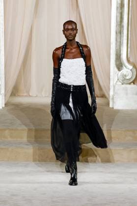 Chanel Haute Couture Collection Fall Winter 2025 2026 show as part of Paris Fashion Week PFW , au Grand Palais, à Paris, FRance, le 8 juillet 2025 Bestimage Runway during the Chanel Haute Couture Fall Winter 2025 2026 show as part of Paris Fashion Week on July 08, 2025 in Paris, France Paris France  Copyright: xAgencex xBestimagexAgencex xBestimagex