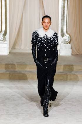 Chanel Haute Couture Collection Fall Winter 2025 2026 show as part of Paris Fashion Week PFW , au Grand Palais, à Paris, FRance, le 8 juillet 2025 Bestimage Runway during the Chanel Haute Couture Fall Winter 2025 2026 show as part of Paris Fashion Week on July 08, 2025 in Paris, France Paris France  Copyright: xAgencex xBestimagexAgencex xBestimagex