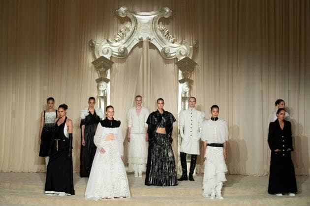 PFW Chanel Runway AM Models walk the runway during the Chanel Haute Couture Fall Winter 2025 2026 show as part of Paris Fashion Week in Paris, France on July 08, 2025. Photo by Aurore Marechal ABACAPRESS.COM Paris France  Copyright: xMarechalxAurore ABACAx