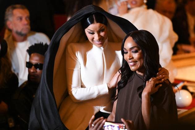 PFW - Cardi B st Stephane Rolland Runway in Paris FA American rapper Cardi B attends the runway for a collection by Stephane Rolland as part of Paris Fashion Week at the Theatre of the Champs-Elysees in Paris, on July 8, 2025. Photo by Firas Abdullah ABACAPRESS.COM Paris Ile-de-France France  Copyright: xAbdullahxFiras ABACAx