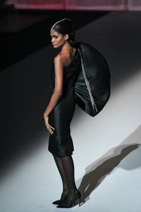 PFW - Stephane Rolland Runway in Paris FA A model walks the runway for a collection by Stephane Rolland as part of Paris Fashion Week at the Theatre of the Champs-Elysees in Paris, on July 8, 2025. Photo by Firas Abdullah ABACAPRESS.COM Paris Ile-de-France France  Copyright: xAbdullahxFiras ABACAx