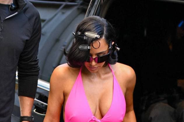 Kim Kardashian arrives for her Balenciaga fitting as part of the Paris Fashion Week, in Paris, France, on July 8th 2025, Kim turns heads in a stunning pink dress Yehiel Chekroune Bestimage Kim Kardashian was spotted arriving for her Balenciaga fitting in Paris, turning heads in a stunning pink dress, as part of the Paris Fashion Week, in Paris, France, on July 5th 2025 Paris France  Copyright: xYehielxChekrounex xBestimagexYehielxChekrounex xBestimagex