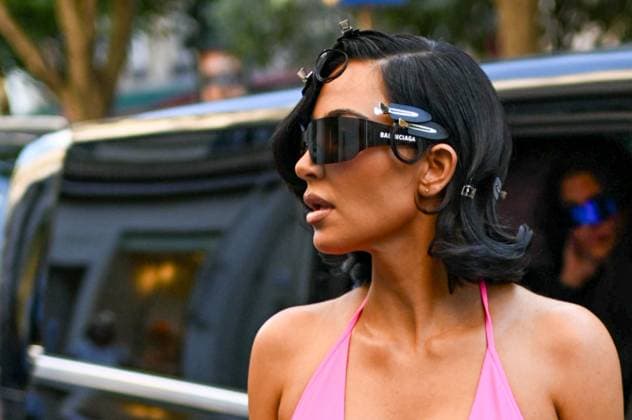 Kim Kardashian arrives for her Balenciaga fitting as part of the Paris Fashion Week, in Paris, France, on July 8th 2025, Kim turns heads in a stunning pink dress Yehiel Chekroune Bestimage Kim Kardashian was spotted arriving for her Balenciaga fitting in Paris, turning heads in a stunning pink dress, as part of the Paris Fashion Week, in Paris, France, on July 5th 2025 Paris France  Copyright: xYehielxChekrounex xBestimagexYehielxChekrounex xBestimagex