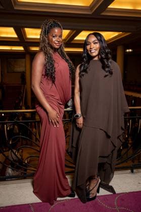Bronwyn Golden Vance et Angela Bassett au défilé Stéphane Rolland Collection Haute Couture Automne Hiver 2025 2026 lors de la Fashion Week de Paris PFW au théâtre des Champs Élysées, à Paris, France, le 8 juillet 2025 Pierre Perusseau Bestimage Celebs attending the Stéphane Rolland Fall Winter 2025 2026 Haute Couture Collection show during Paris Fashion Week PFW at the Théâtre des Champs Élysées in Paris, France, on July 8, 2025 Paris France  Copyright: xTizianoxDaxSilvax-xPierrexPerusseaux xBestimagexTizianoxDaxSilvax-xPierrexPerusseaux xBestimagex