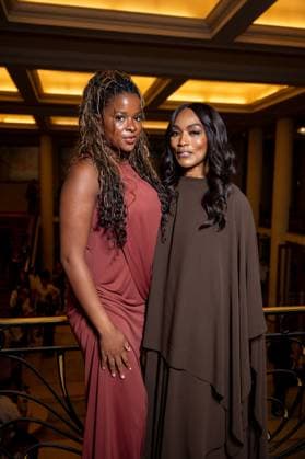 Bronwyn Golden Vance et Angela Bassett au défilé Stéphane Rolland Collection Haute Couture Automne Hiver 2025 2026 lors de la Fashion Week de Paris PFW au théâtre des Champs Élysées, à Paris, France, le 8 juillet 2025 Pierre Perusseau Bestimage Celebs attending the Stéphane Rolland Fall Winter 2025 2026 Haute Couture Collection show during Paris Fashion Week PFW at the Théâtre des Champs Élysées in Paris, France, on July 8, 2025 Paris France  Copyright: xTizianoxDaxSilvax-xPierrexPerusseaux xBestimagexTizianoxDaxSilvax-xPierrexPerusseaux xBestimagex