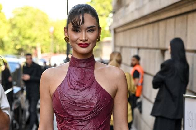 PFW Ashi Studio Outside Arrivals Pia Wurtzbach arriving at the Ashi Studio show as part of Haute Couture Fashion Week in Paris, France on July, 8, 2025. Photo by Julien Reynaud APS-Medias ABACAPRESS.COM Paris France  Copyright: xReynaudxJulien APS-Medias ABACAx
