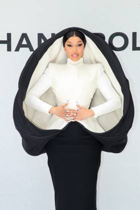 Cardi B at the photocall at the Stéphane Rolland Fall Winter 2025 2026 Haute Couture Collection show during Paris Fashion Week PFW at the Théâtre des Champs Élysées in Paris, France, on July 8, 2025 Bertrand Rindoff Bestimage Photocall at the Stéphane Rolland Fall Winter 2025 2026 Haute Couture Collection show during Paris Fashion Week PFW at the Théâtre des Champs Élysées in Paris, France, on July 8, 2025 Paris France  Copyright: xBERTRANDxRINDOFFxPETROFFx xBESTIMAGExBERTRANDxRINDOFFxPETROFFx xBESTIMAGEx