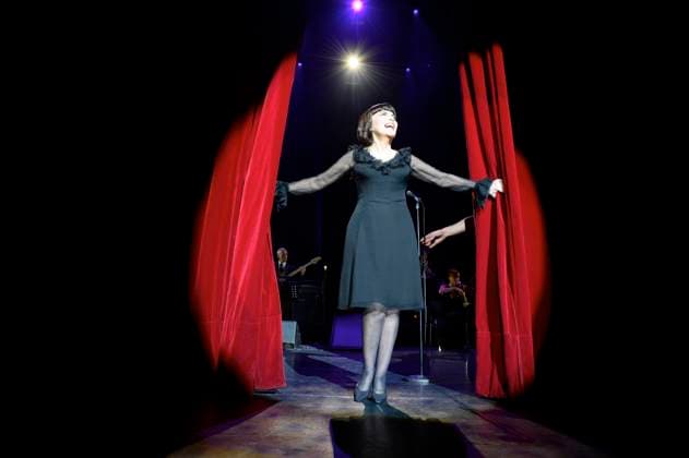 Mireille Mathieu fait son jubilé à l Olympia pour ses 50 ans de carrière jusqu au 26 octobre 2014. Le 24 octobre 2014 French singer performed at Olympia for her 50-year career. Paris, on october 24th 2014 Paris France *** Mireille Mathieu fait son jubilé à lOlympia pour ses 50 ans de carrière jusquau 26 octobre 2014 Le 24 octobre 2014 French singer performed at Olympia for her 50 year career Paris, on october 24th 2014 Paris France  Copyright: xCOADICxGUIRECx xBESTIMAGExCOADICxGUIRECx xBESTIMAGEx