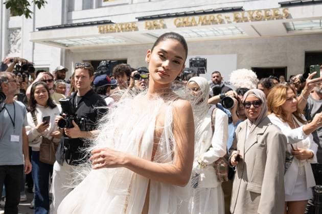PFW - Stephane Rolland Outside Arrivals Pia Wurtzbach attends the Stephane Rolland Haute Couture Fall Winter 2025 2026 show as part of Paris Fashion Week on July 08, 2025 in Paris, France. Photo by Laurent Zabulon ABACAPRESS.COM Paris France  Copyright: xZabulonxLaurent ABACAx
