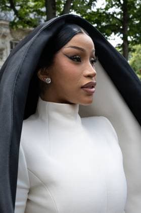 PFW - Stephane Rolland Outside Arrivals Cardi B attends the Stéphane Rolland Haute Couture Fall Winter 2025 2026 show as part of Paris Fashion Week on July 08, 2025 in Paris, France. Photo by Laurent Zabulon ABACAPRESS.COM Paris France  Copyright: xZabulonxLaurent ABACAx