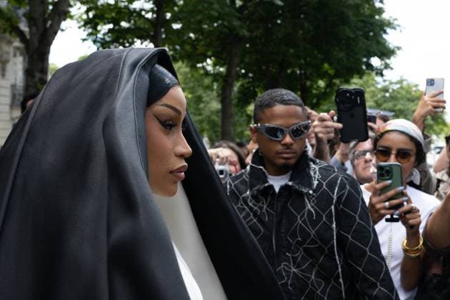 PFW - Stephane Rolland Outside Arrivals Cardi B attends the Stéphane Rolland Haute Couture Fall Winter 2025 2026 show as part of Paris Fashion Week on July 08, 2025 in Paris, France. Photo by Laurent Zabulon ABACAPRESS.COM Paris France  Copyright: xZabulonxLaurent ABACAx