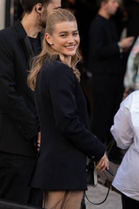 PFW - Georgio Armani Outside Arrivals A guest attends the Georgio Armani Haute Couture Fall Winter 2025 2026 show as part of Paris Fashion Week on July 08, 2025 in Paris, France. Photo by Laurent Zabulon ABACAPRESS.COM Paris France  Copyright: xZabulonxLaurent ABACAx