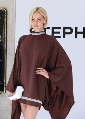 Adriana Karembeu Arrivals at the Stéphane Rolland Fall Winter 2025 2026 Haute Couture Collection show during Paris Fashion Week PFW on July 8, 2025 Denis Guignebourg Bestimage Arrivals at the Stéphane Rolland Fall Winter 2025 2026 Haute Couture Collection show during Paris Fashion Week PFW on July 8, 2025 Paris France  Copyright: xDenisxGuignebourgx xBestimagexDenisxGuignebourgx xBestimagex