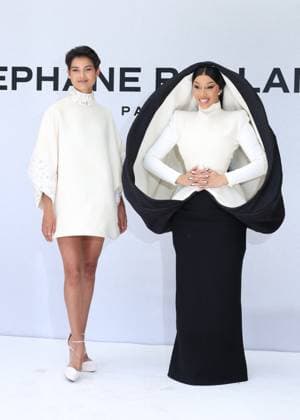Eve Gilles Miss France 2024 and Cardi B Arrivals at the Stéphane Rolland Fall Winter 2025 2026 Haute Couture Collection show during Paris Fashion Week PFW on July 8, 2025 Denis Guignebourg Bestimage Arrivals at the Stéphane Rolland Fall Winter 2025 2026 Haute Couture Collection show during Paris Fashion Week PFW on July 8, 2025 Paris France  Copyright: xDenisxGuignebourgx xBestimagexDenisxGuignebourgx xBestimagex