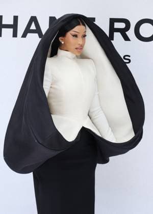 Cardi B Arrivals at the Stéphane Rolland Fall Winter 2025 2026 Haute Couture Collection show during Paris Fashion Week PFW on July 8, 2025 Denis Guignebourg Bestimage Arrivals at the Stéphane Rolland Fall Winter 2025 2026 Haute Couture Collection show during Paris Fashion Week PFW on July 8, 2025 Paris France  Copyright: xDenisxGuignebourgx xBestimagexDenisxGuignebourgx xBestimagex