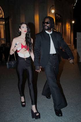 Milla Lapidus and her partner Damso leaving Yves Saint Laurents Le vestiaire des parfums dinner in Paris during Fashion Week on 8 July 2025 Jack Bussat Bestimage Yves Saint Laurent s Le vestiaire des parfums dinner in Paris during Fashion Week on 8 July 2025 Paris France  Copyright: xJackxBussatx xBestimagexJackxBussatx xBestimagex