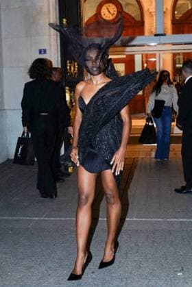 Ryan Destiny leaving Yves Saint Laurents Le vestiaire des parfums dinner in Paris during Fashion Week on 8 July 2025 Jack Bussat Bestimage Yves Saint Laurent s Le vestiaire des parfums dinner in Paris during Fashion Week on 8 July 2025 Paris France  Copyright: xJackxBussatx xBestimagexJackxBussatx xBestimagex