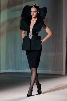 (250709) -- PARIS, July 9, 2025 -- A model presents a creation from the haute couture Fall-Winter 2025 2026 collections by Stephane Rolland during the Paris Haute Couture Week, in Paris, France, on July 8, 2025. ( Handout via Xinhua) FRANCE-PARIS-HAUTE COUTURE WEEK-STEPHANE ROLLAND MeetEurope 