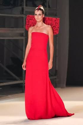 (250709) -- PARIS, July 9, 2025 -- A model presents a creation from the haute couture Fall-Winter 2025 2026 collections by Stephane Rolland during the Paris Haute Couture Week, in Paris, France, on July 8, 2025. ( Handout via Xinhua) FRANCE-PARIS-HAUTE COUTURE WEEK-STEPHANE ROLLAND MeetEurope 