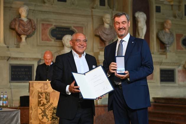 Felix MAGATH receives the Bavarian Order of Merit from Markus SOEDER State Premier of Bavaria and CSU Chairman Bavarian Order of Merit Award Ceremony in the Antiquariat of the Residence in Munich on 09 07 2025