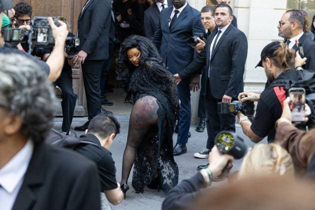 PFW Balenciaga Outside Arrivals NB Cardi B arriving at the Balenciaga show as part of Haute Couture Fashion Week on July 09, 2025 in Paris, France. Photo by Nasser Berzane ABACAPRESS.COM Paris France  Copyright: xBerzanexNasser ABACAx