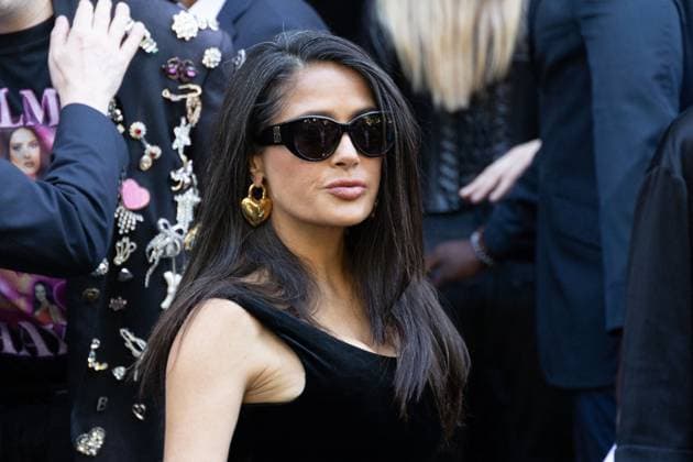 PFW Balenciaga Outside Arrivals NB Salma Hayek arriving at the Balenciaga show as part of Haute Couture Fashion Week on July 09, 2025 in Paris, France. Photo by Nasser Berzane ABACAPRESS.COM Paris France  Copyright: xBerzanexNasser ABACAx