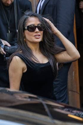 PFW Balenciaga Outside Arrivals NB Salma Hayek arriving at the Balenciaga show as part of Haute Couture Fashion Week on July 09, 2025 in Paris, France. Photo by Nasser Berzane ABACAPRESS.COM Paris France  Copyright: xBerzanexNasser ABACAx