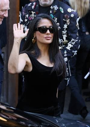 Salma Hayek Pinault Arrivals at Balenciaga Collection Haute Couture Fall Winter 2025 2026 fashion show during Paris Fashion Week PFW , on July 9th, 2025 Denis Guignebourg Bestimage Celebrities at Balenciaga Collection fashion show, during Paris Fashion Week, on July 9th, 2025 Paris France  Copyright: xDenisxGuignebourgx xBestimagexDenisxGuignebourgx xBestimagex