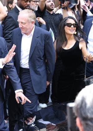 Salma Hayek and her husband François Henri Pinault Arrived at the Balenciaga Collection Haute Couture Fall Winter 2025 2026 fashion show during Paris Fashion Week PFW, on July 9th, 2025 Denis Guignebourg Bestimage Celebrities at Balenciaga Collection fashion show, during Paris Fashion Week, on July 9th, 2025 Paris France  Copyright: xDenisxGuignebourgx xBestimagexDenisxGuignebourgx xBestimagex