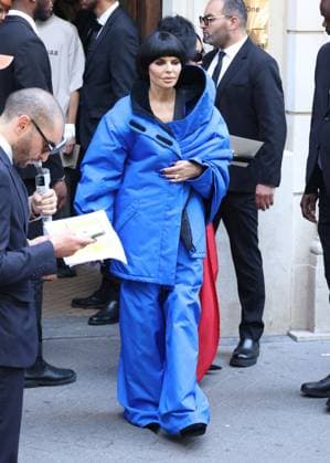Lisa Rinna Arrivals at Balenciaga Collection Haute Couture Fall Winter 2025 2026 fashion show during Paris Fashion Week PFW , on July 9th, 2025 Denis Guignebourg Bestimage Celebrities at Balenciaga Collection fashion show, during Paris Fashion Week, on July 9th, 2025 Paris France  Copyright: xDenisxGuignebourgx xBestimagexDenisxGuignebourgx xBestimagex