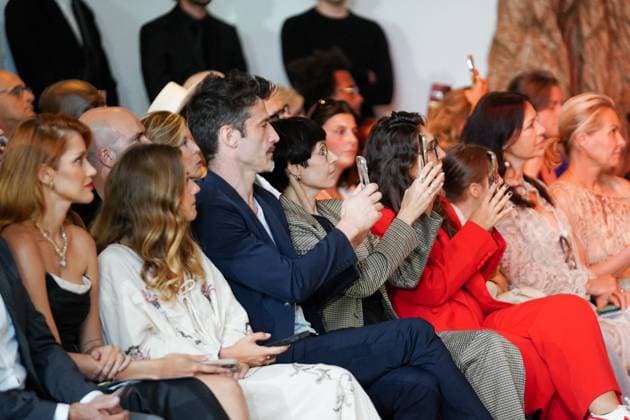 Marie Claude Pietragalla au front row au défilé Franck Sorbier Collection Haute Couture Automne Hiver 2025 2026 lors de la Fashion Week de Paris PFW , au Pavillon Cambon, à Paris, France, le 9 juillet 2025 Anne Sophie Guebey Bestimage Front row at the Franck Sorbier Haute Couture Fall Winter 2025 2026 Collection show during Paris Fashion Week PFW , at Pavillon Cambon, in Paris, France, on July 9, 2025 Anne Sophie Guebey Bestimage Paris France  Copyright: xAnne-SophiexGuebeyx xBestimagexAnne-SophiexGuebeyx xBestimagex